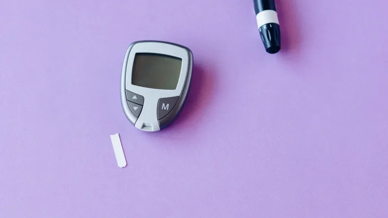 Gestational Diabetes Diagnosis: The Testing Process Explained — A Diabetic Kit for Blood Glucose Monitoring